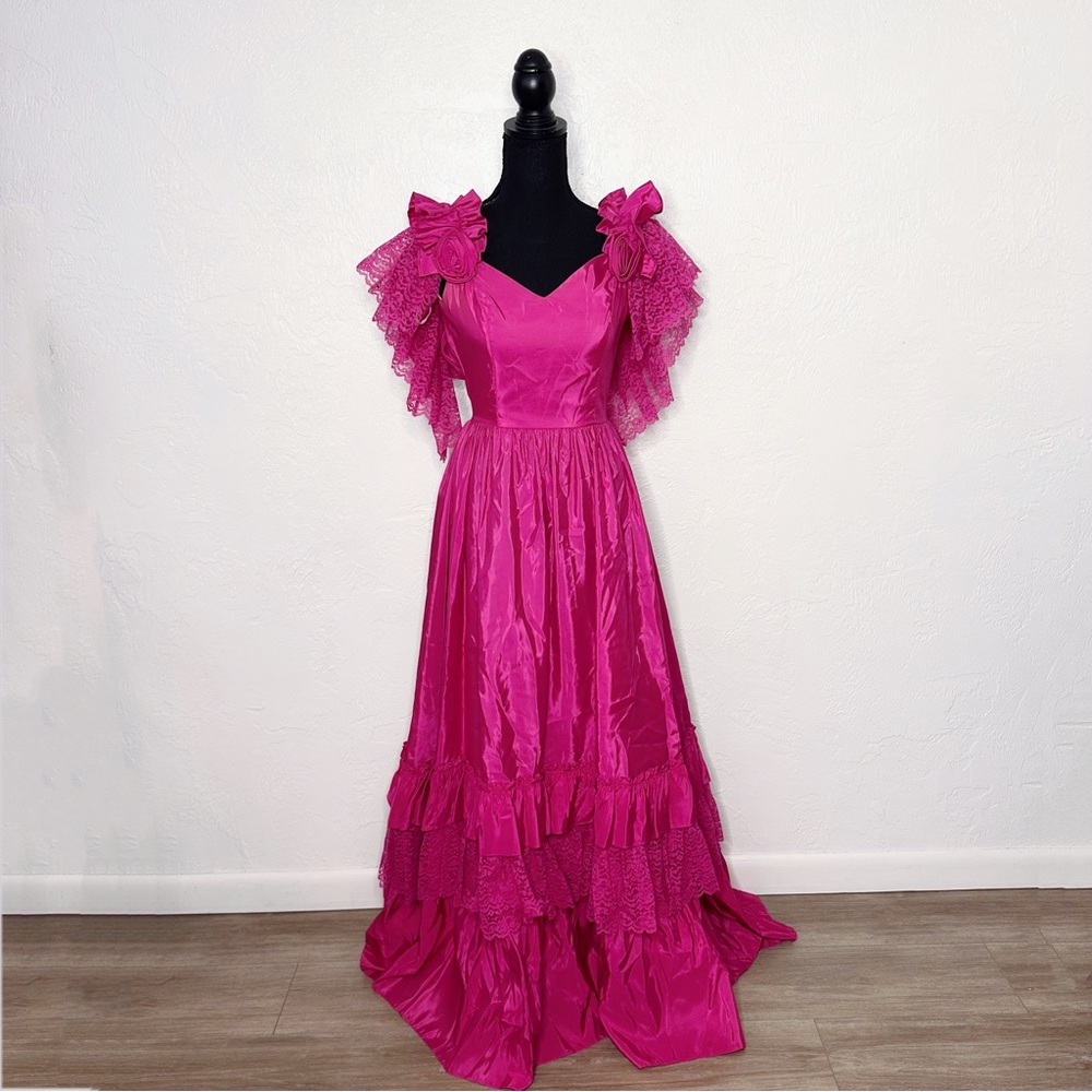 Vintage 1970s pink ruffle dress